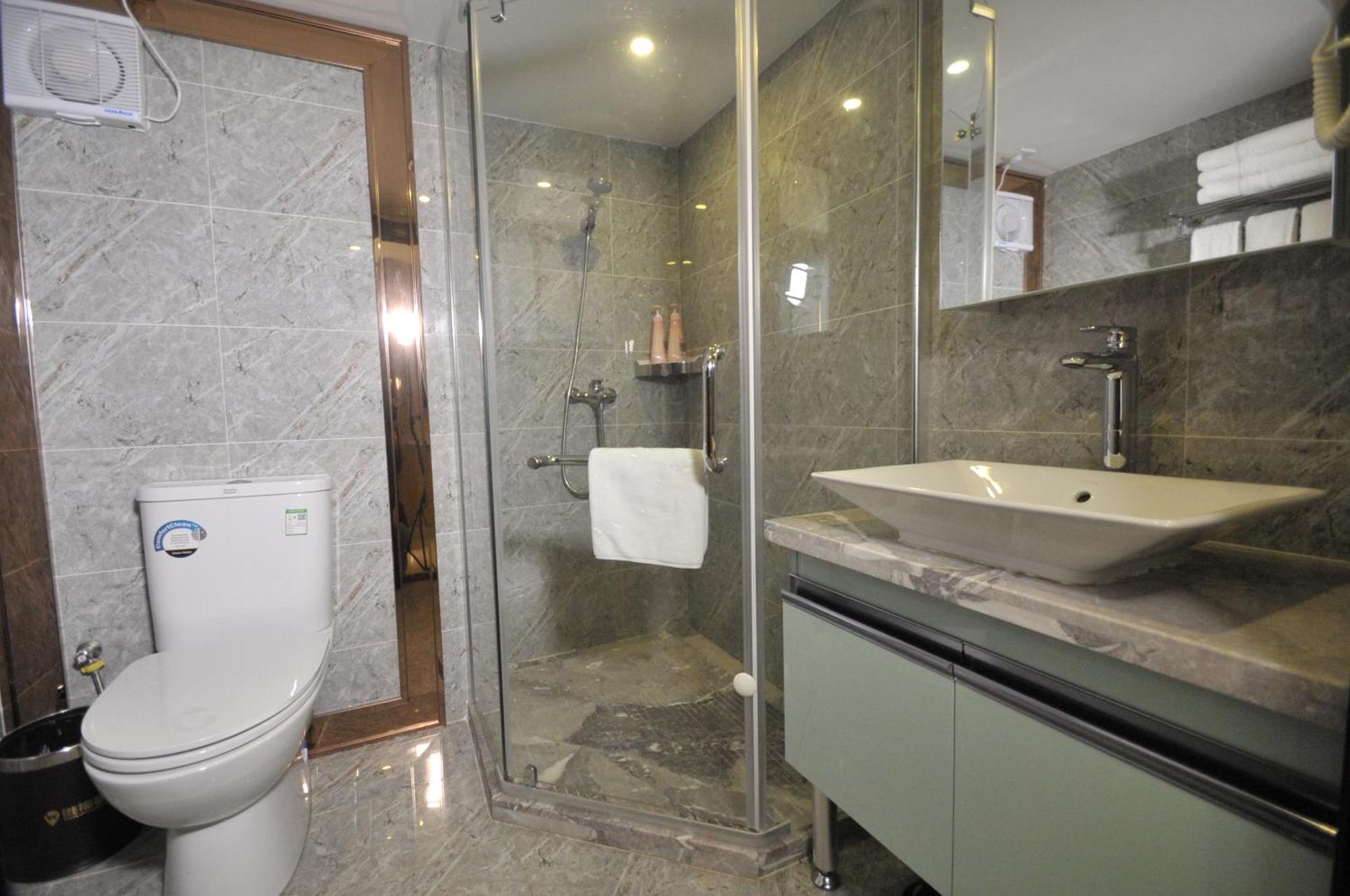 Waifiden Duplex Hotel Apartment Zhongyong Jinyu Branch-Free Shuttle Bus During The Canton Fair Exterior foto