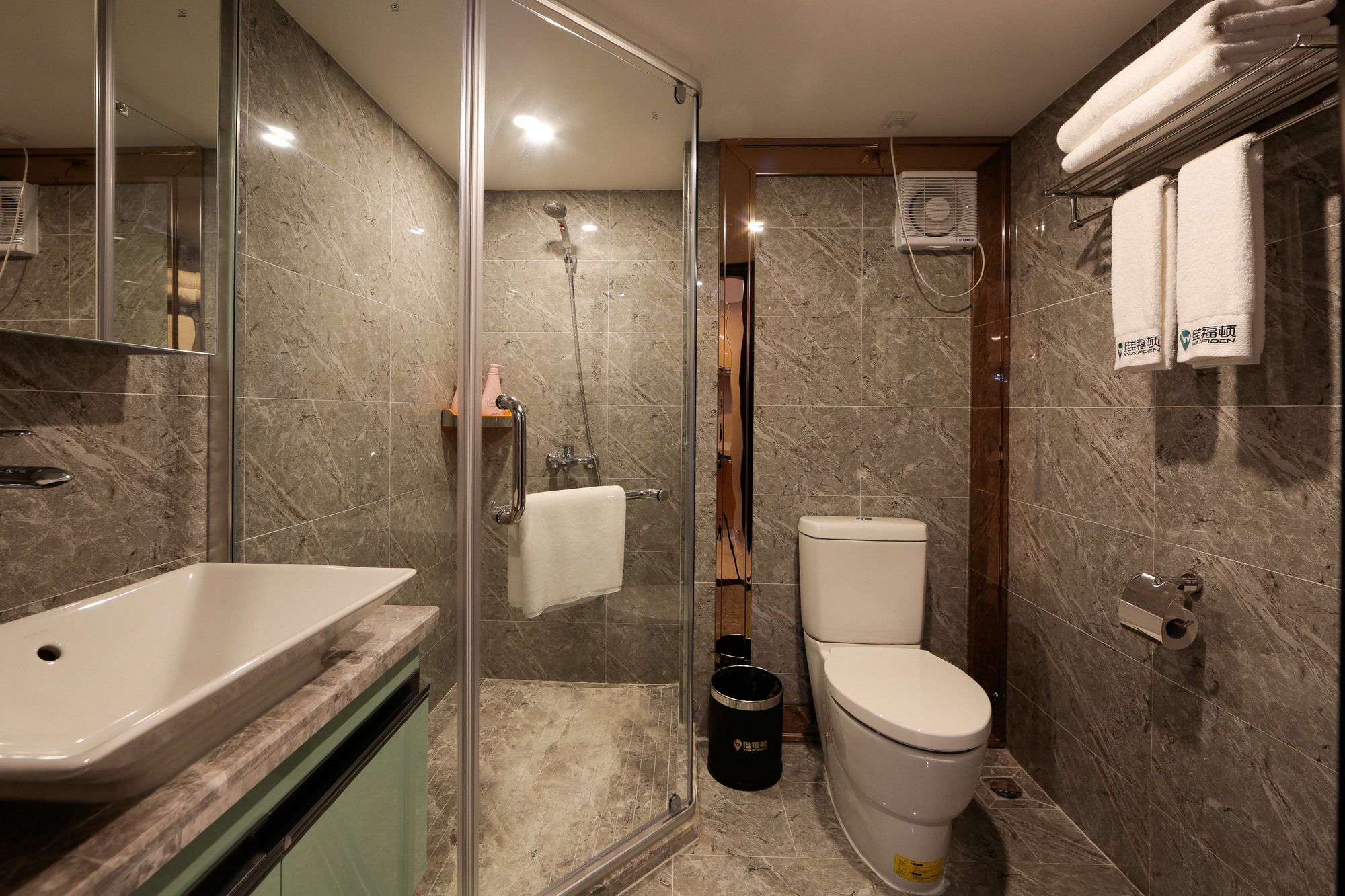 Waifiden Duplex Hotel Apartment Zhongyong Jinyu Branch-Free Shuttle Bus During The Canton Fair Exterior foto
